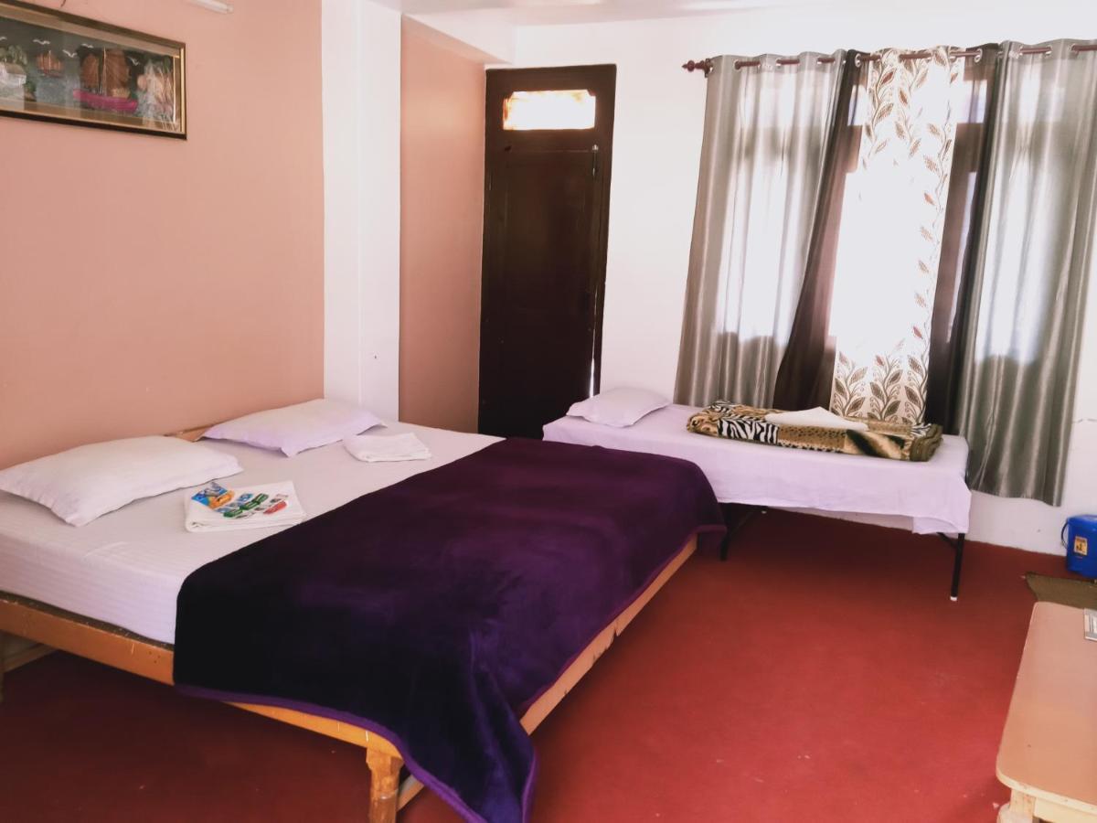 Debbhumi Regency Hotel Sangla Bagian luar foto