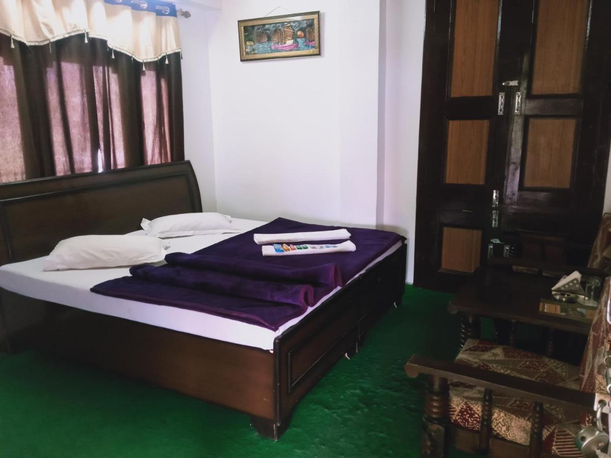 Debbhumi Regency Hotel Sangla Bagian luar foto